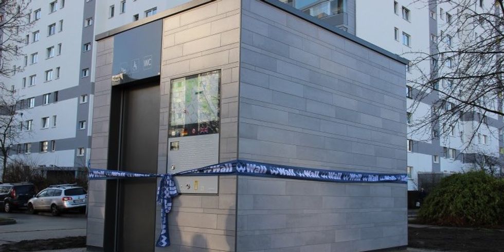 Erffnung einer Berliner Toilette in Berlin Bild: Bezirksamt Lichtenberg